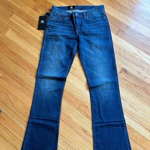 Rock & Republic NWT Kasandra bootcut jeans 10 M